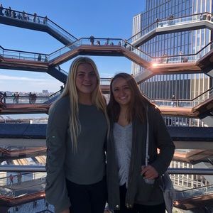 Meet your Posher, Carly